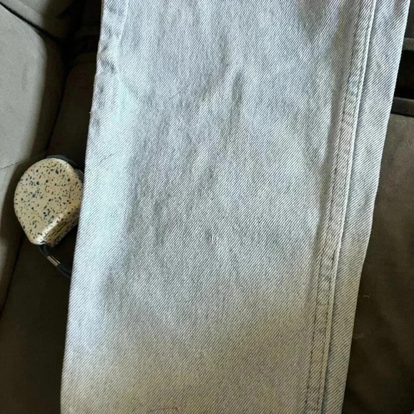 Levis light wash denim jeans high rise 31” - Picture 2 of 12